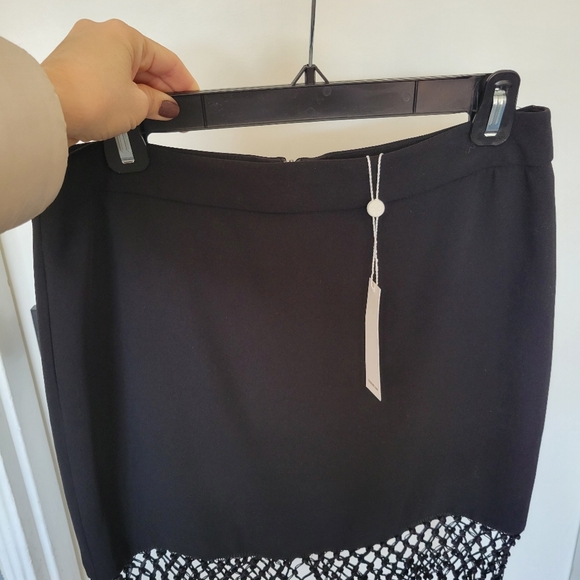 NWT Trina Turk Sexy Fringe Hem Mini Skirt Black‎ Size 4 Party Club - Picture 4 of 10